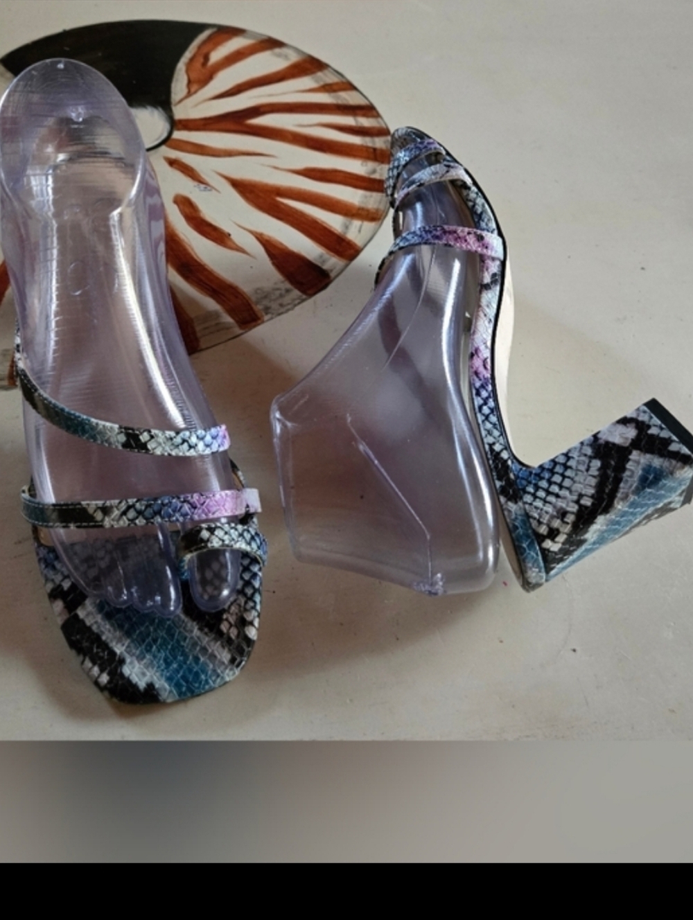Jessica Simpson Willmena Blue And Purple Black Heel Strappy Upper Toe Ring Sz 8